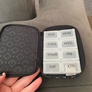 Vera Bradley Tavel pill case